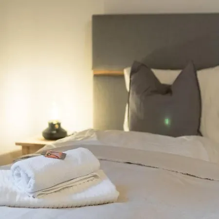Daire Cosy And Spacious In The Heart Of