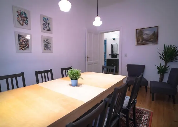 Lejlighed Cosy And Spacious In The Heart Of *
