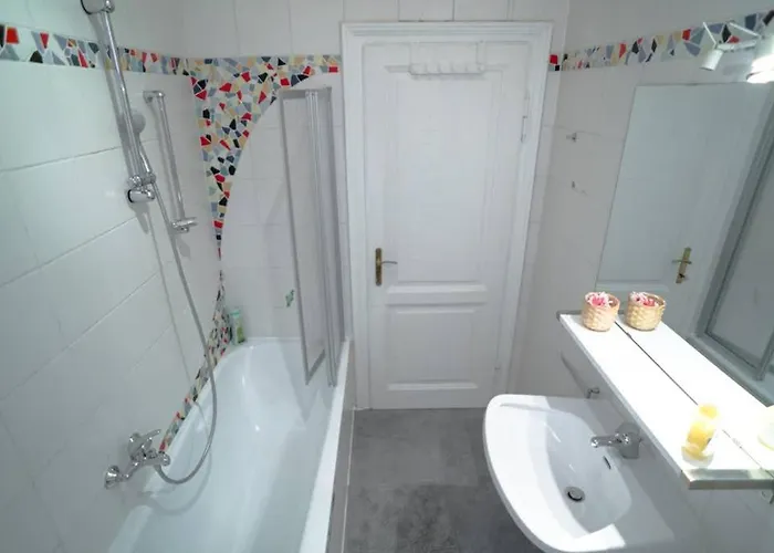 Cosy And Spacious In The Heart Of *